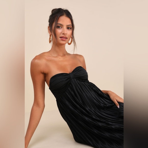 Lulus Whimsical Beauty Black Satin Plisse Strapless Maxi Dress Medium NWT Formal - Picture 2 of 9